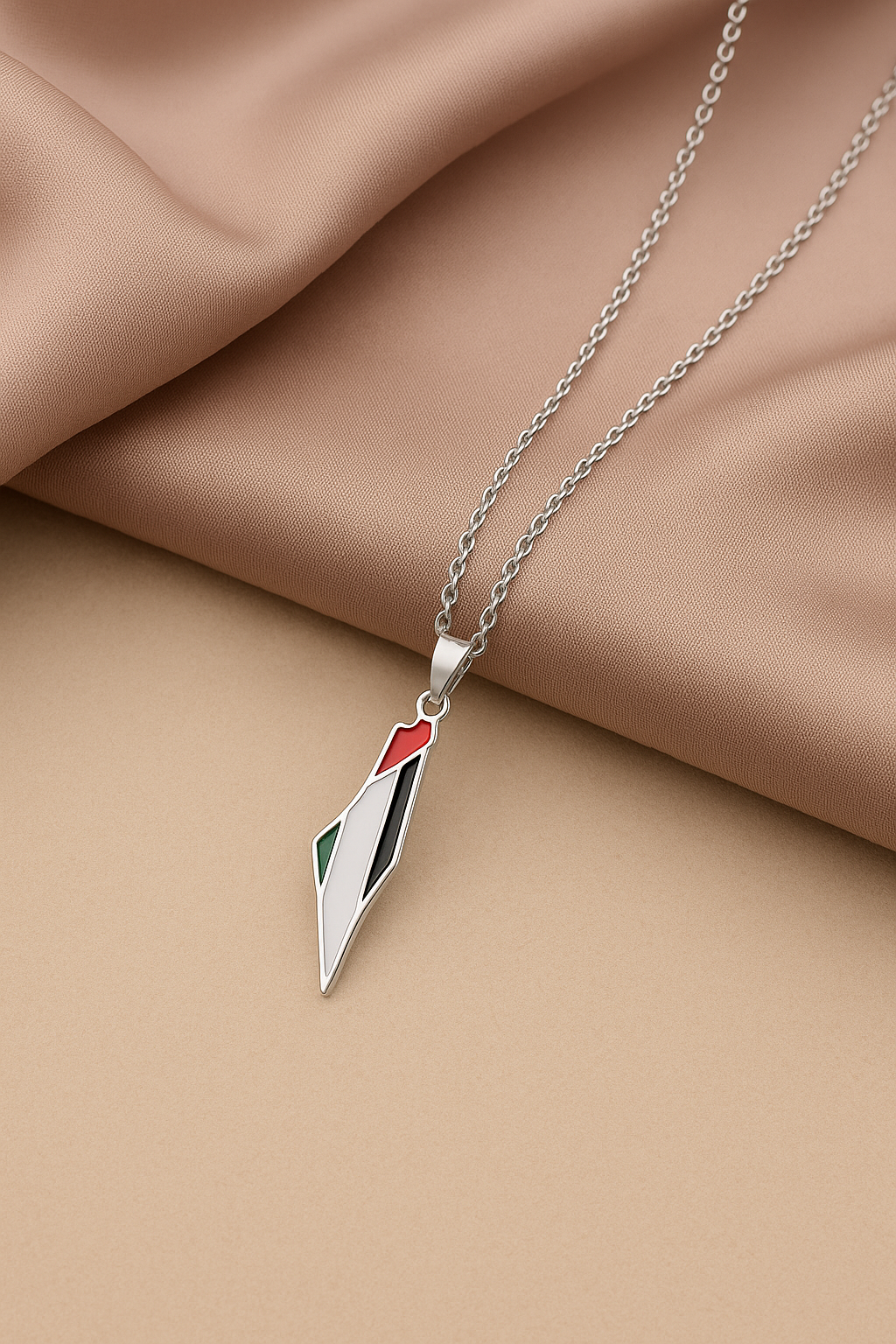 Joyful-things - Ketting Palestina - Zilverkleurig - Landkaart Hanger - Vlag Detail